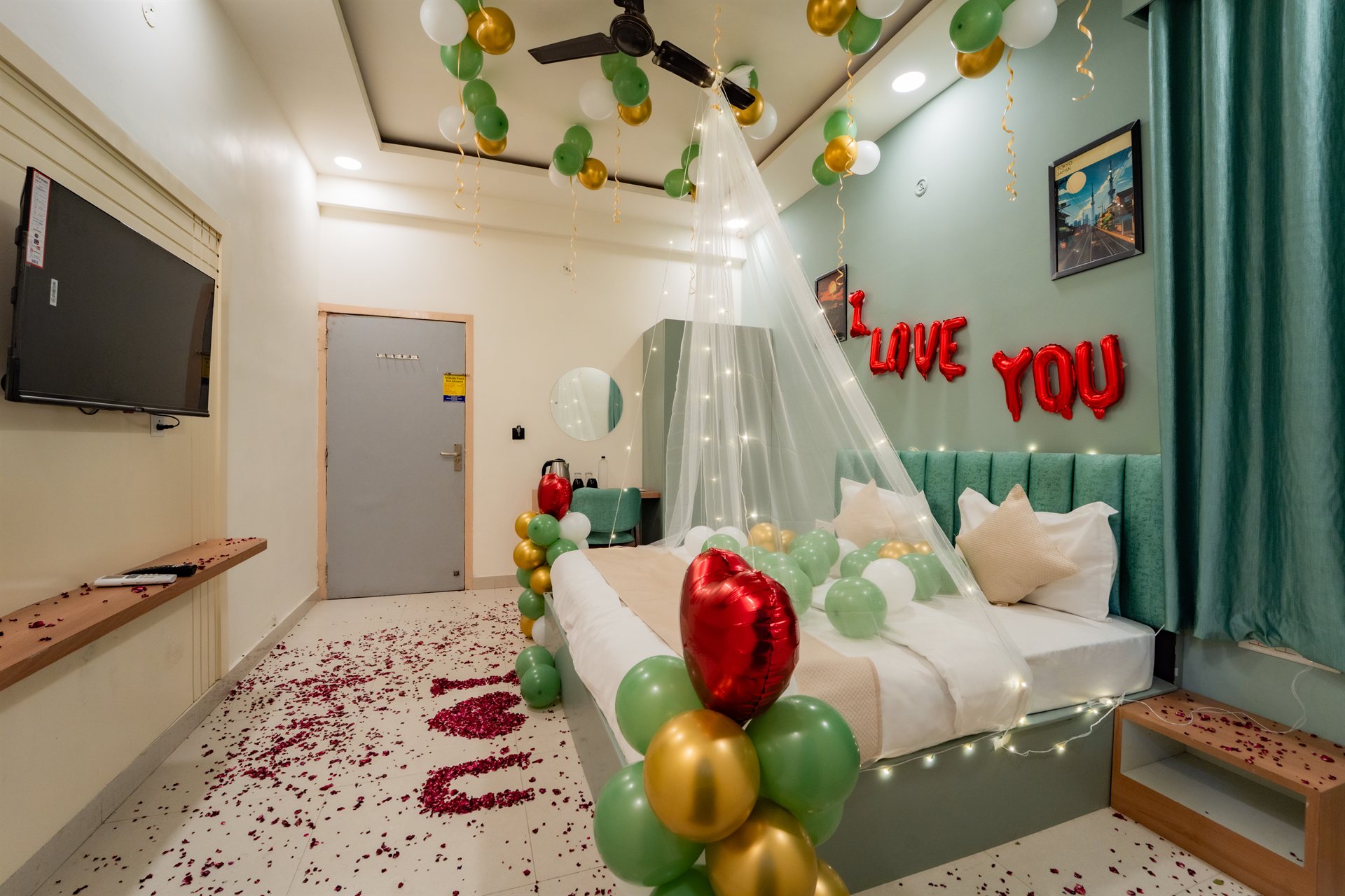 Deluxe Room Wide Angle Perspective