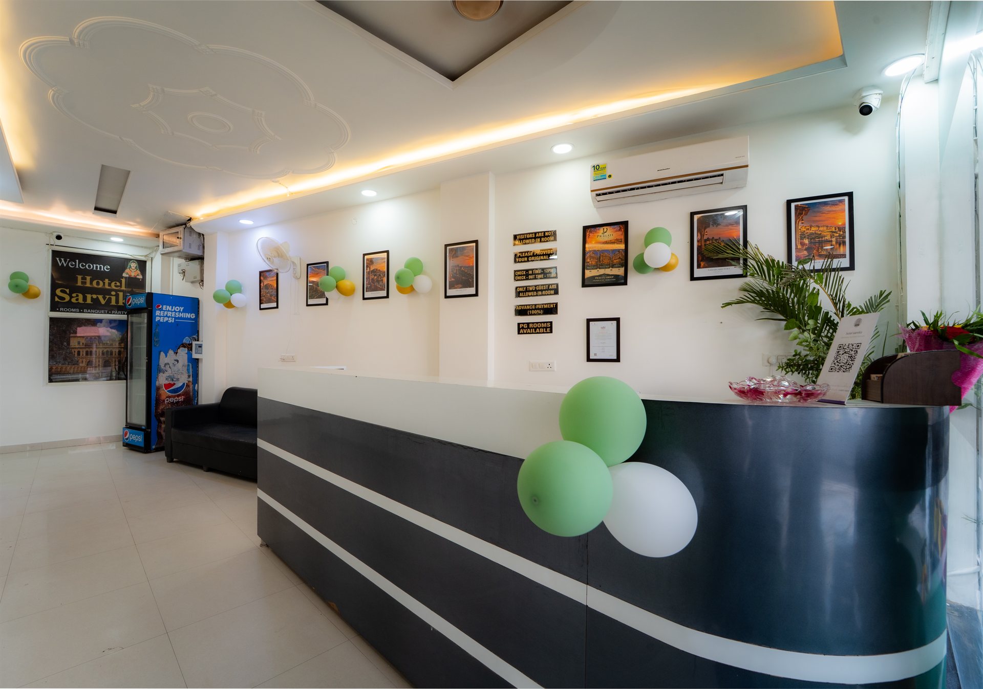 Hotel Sarvika Welcoming Reception Lounge