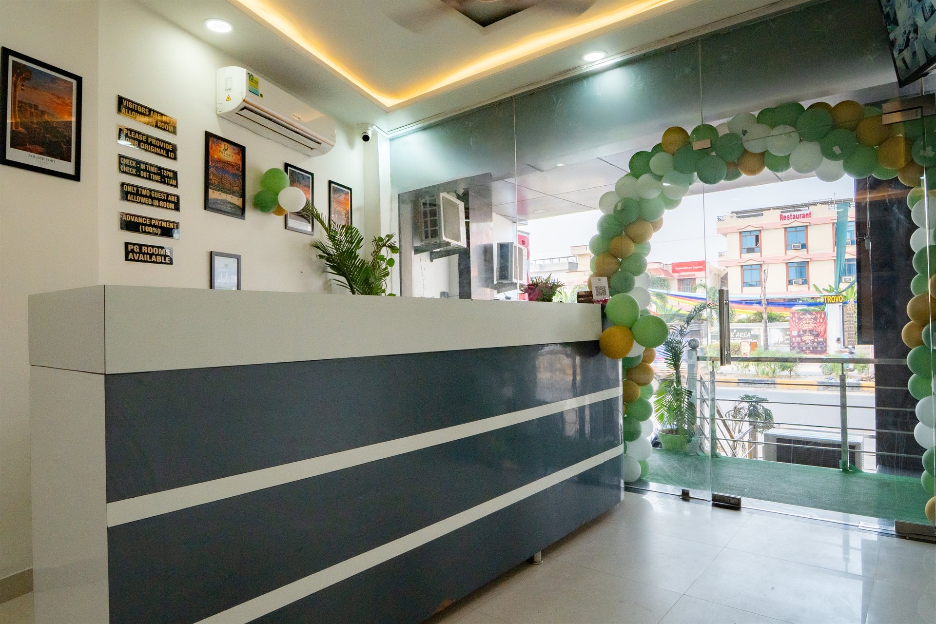 Hotel Reception Counter & Front Desk